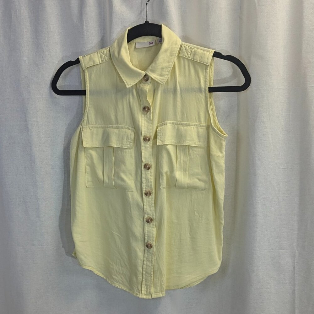 So Size XS Light Yellow Sleeveless Button Down